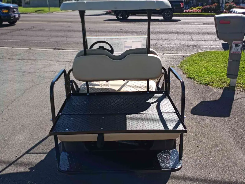 Used beige electric 2018 Club Car Precedent golf cart for sale in Hatfield, PA — photo 4