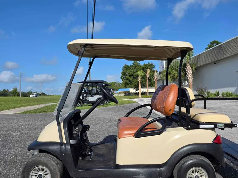 Used beige electric 2019 Club Car Precedent golf cart for sale in Lecanto, FL — photo 2