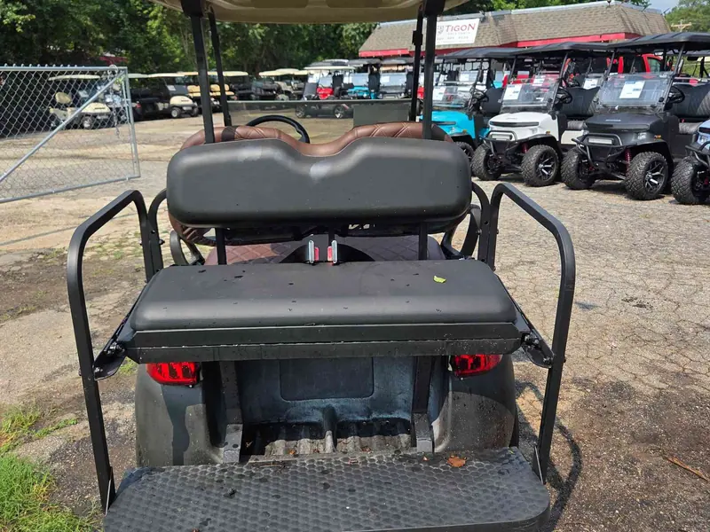 Used beige electric 2015 Club Car Precedent golf cart for sale in Raleigh, NC — photo 4