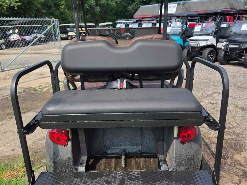Used beige electric 2015 Club Car Precedent golf cart for sale in Raleigh, NC — photo 4