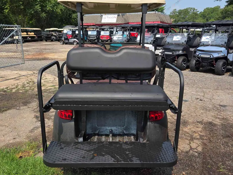 Used beige electric 2015 Club Car Precedent golf cart for sale in Raleigh, NC — photo 4
