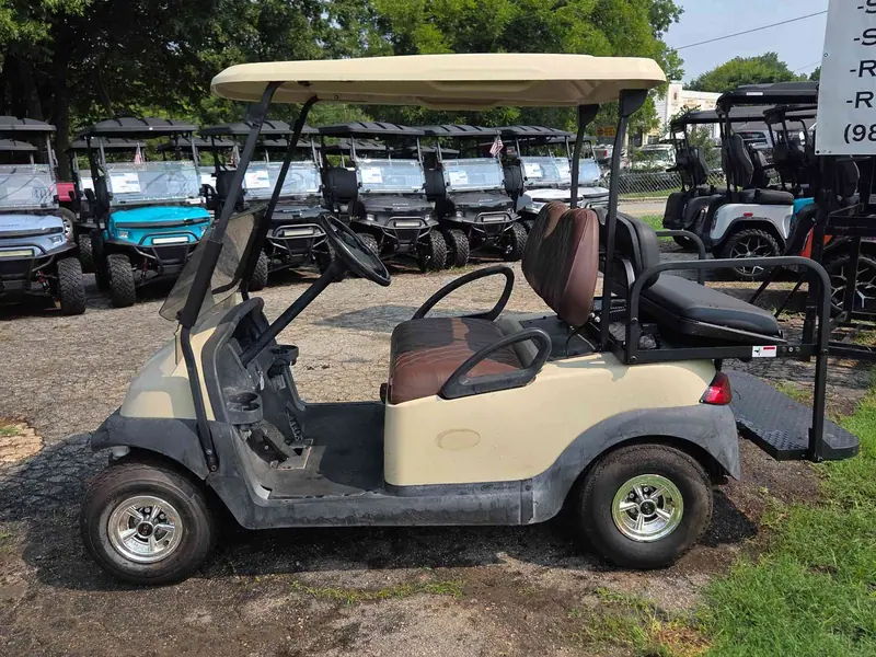 Used beige electric 2015 Club Car Precedent golf cart for sale in Raleigh, NC — photo 2