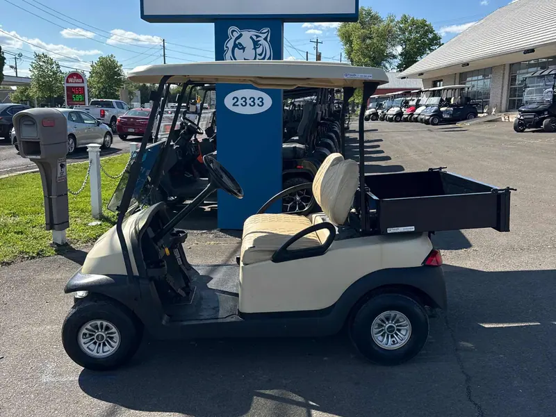 Used beige electric 2015 Club Car Precedent golf cart for sale in South Bend, IN — photo 2