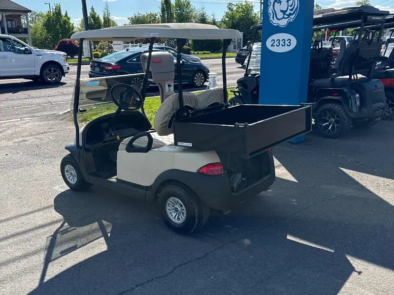 Used beige electric 2015 Club Car Precedent golf cart for sale in South Bend, IN — photo 3