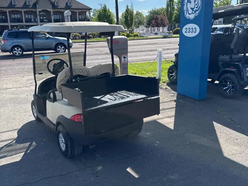 Used beige electric 2015 Club Car Precedent golf cart for sale in South Bend, IN — photo 4
