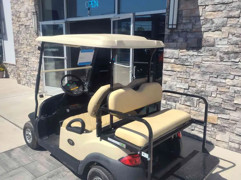 Used beige electric 2019 Club Car Precedent golf cart for sale in Waretown, NJ — photo 3
