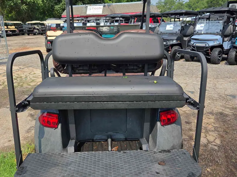Used blue electric 2015 Club Car Precedent golf cart for sale in Raleigh, NC — photo 4