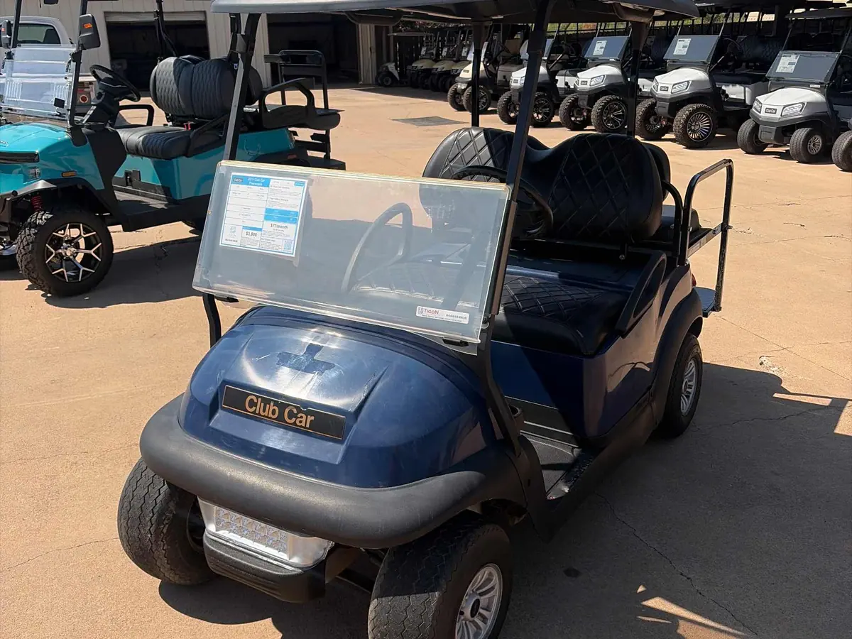 Used blue electric 2019 Club Car Precedent golf cart for sale in Wichita Falls, TX