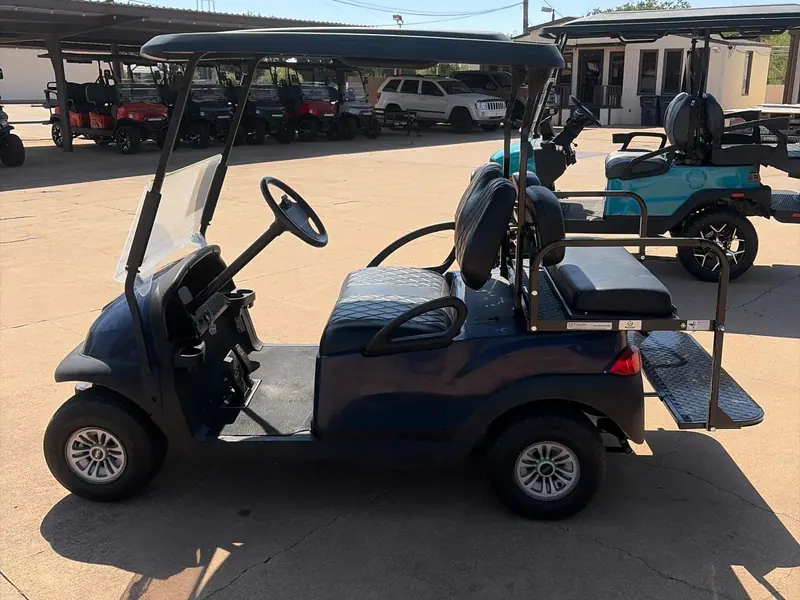 Used blue electric 2019 Club Car Precedent golf cart for sale in Wichita Falls, TX — photo 2