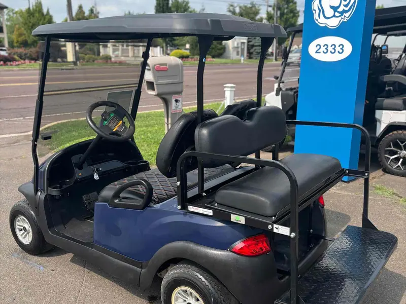 Used blue gas 2019 Club Car Precedent golf cart for sale in Wichita Falls, TX — photo 3