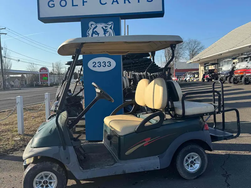 Used green electric 2005 Club Car Precedent golf cart for sale in Hatfield, PA — photo 2