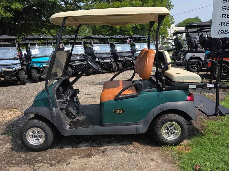 Used green electric 2015 Club Car Precedent golf cart for sale in Raleigh, NC — photo 2