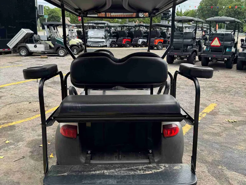 Used white electric 2007 Club Car Precedent golf cart for sale in Raleigh, NC — photo 4