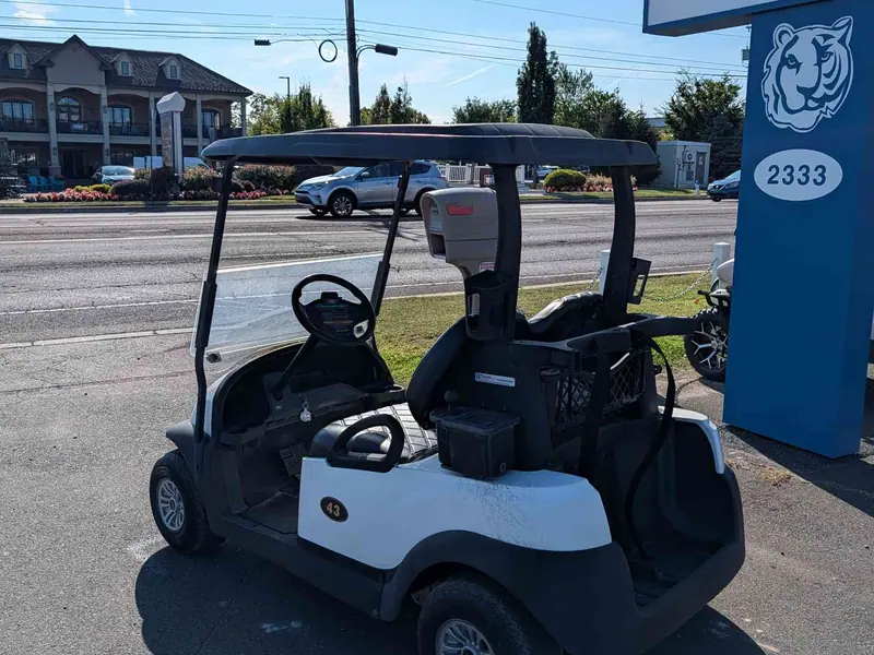 Used white electric 2019 Club Car Precedent golf cart for sale in Waretown, NJ — photo 3