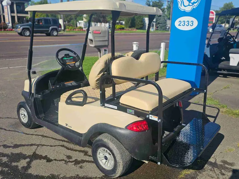 Used beige electric 2019 Club Car Tempo golf cart for sale in Hatfield, PA — photo 3