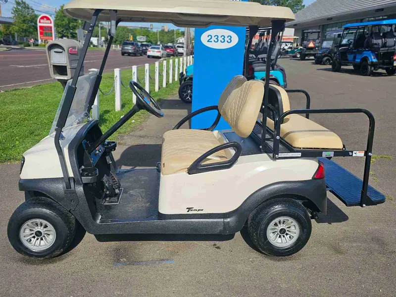 Used beige electric 2019 Club Car Tempo golf cart for sale in Hatfield, PA — photo 2