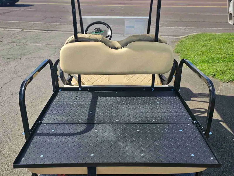 Used beige electric 2019 Club Car Tempo golf cart for sale in Hatfield, PA — photo 4