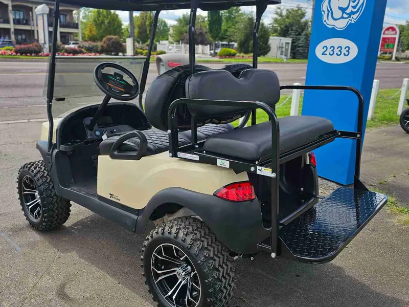 Used beige electric 2020 Club Car Tempo lifted golf cart for sale in Ocean View, NJ — photo 3