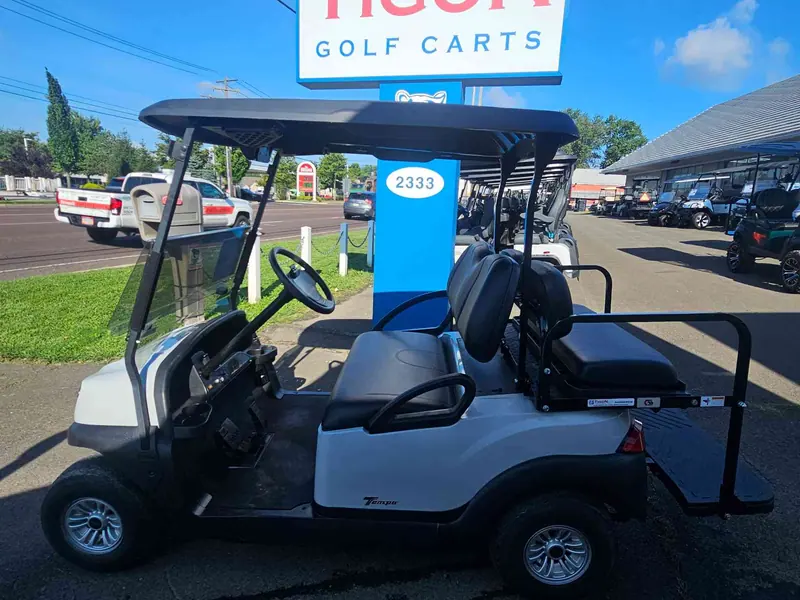 Used gray electric 2020 Club Car Tempo golf cart for sale in Gloucester Point, VA — photo 2