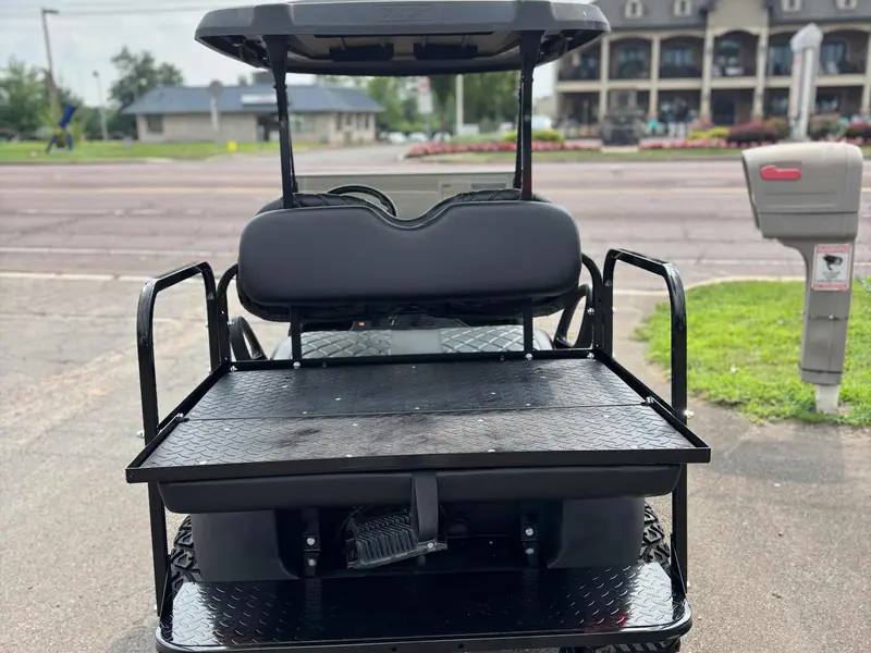 Used gray electric 2020 Club Car Tempo lifted golf cart for sale in Gloucester Point, VA — photo 4