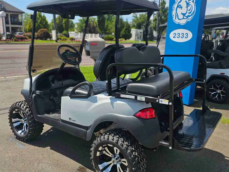 Used gray electric 2020 Club Car Tempo lifted golf cart for sale in Lecanto, FL — photo 3