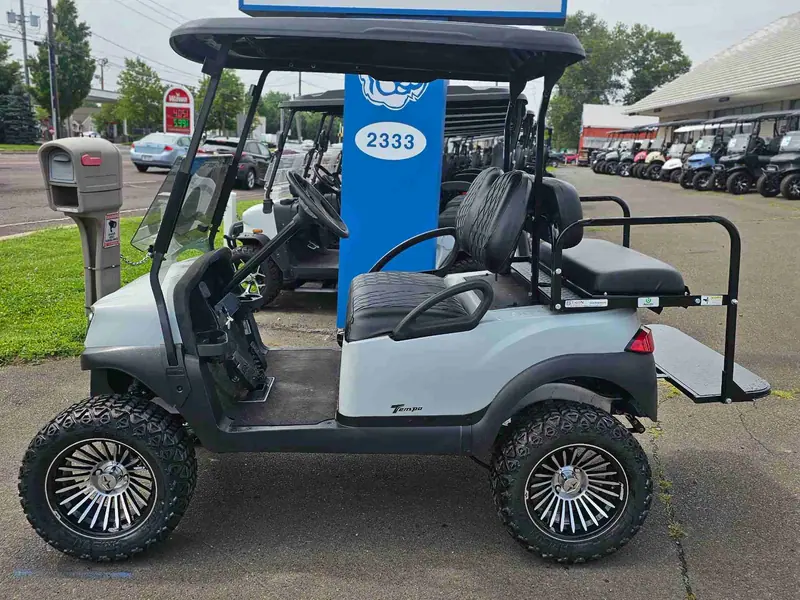 Used gray electric 2020 Club Car Tempo lifted golf cart for sale in Ocean View, NJ — photo 2