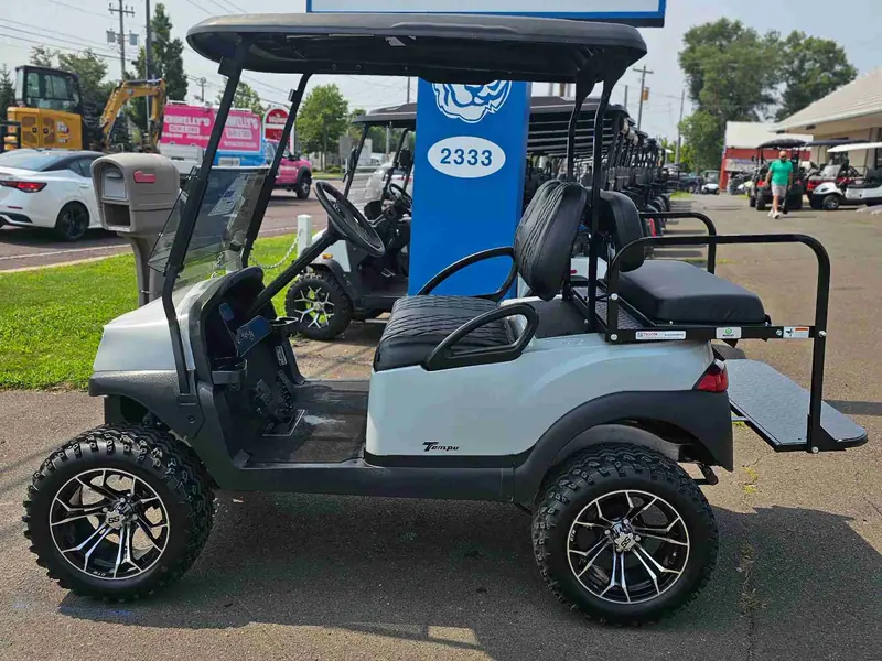 Used gray electric 2020 Club Car Tempo lifted golf cart for sale in Ocean View, NJ — photo 2