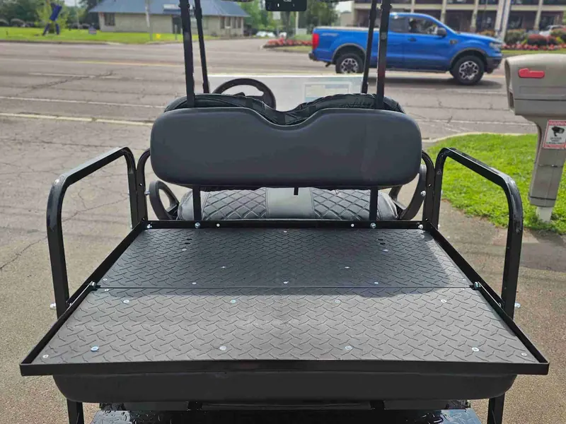 Used gray electric 2020 Club Car Tempo lifted golf cart for sale in Ocean View, NJ — photo 4