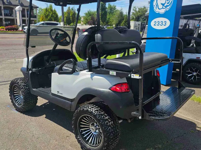 Used gray electric 2020 Club Car Tempo lifted golf cart for sale in Wichita Falls, TX — photo 3