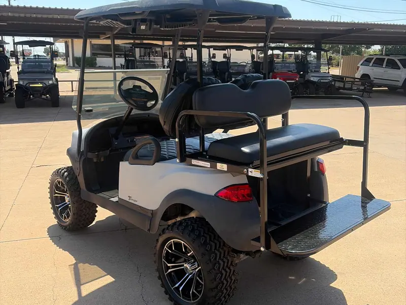 Used gray electric 2020 Club Car Tempo lifted golf cart for sale in Wichita Falls, TX — photo 3