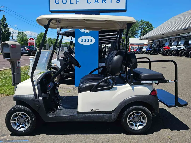 Used white electric 2021 Club Car Tempo golf cart for sale in Bayville, NJ — photo 2