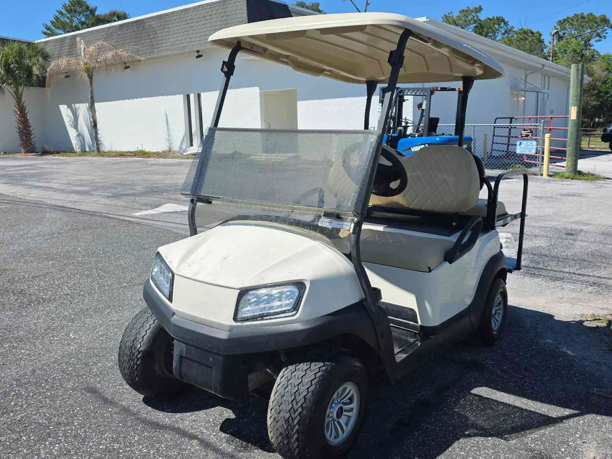 Used white electric Club Car golf cart for sale in Lecanto, FL