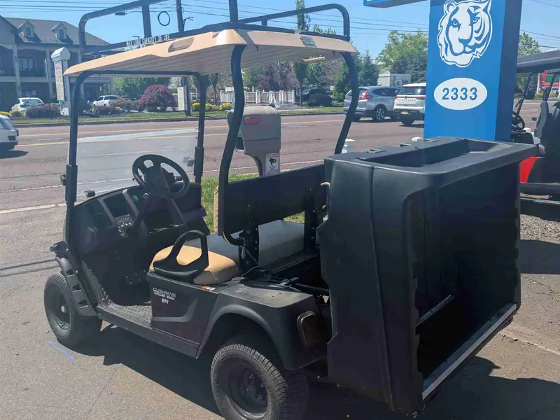 Used black gas 2021 Cushman Other golf cart for sale in Hatfield, PA — photo 4