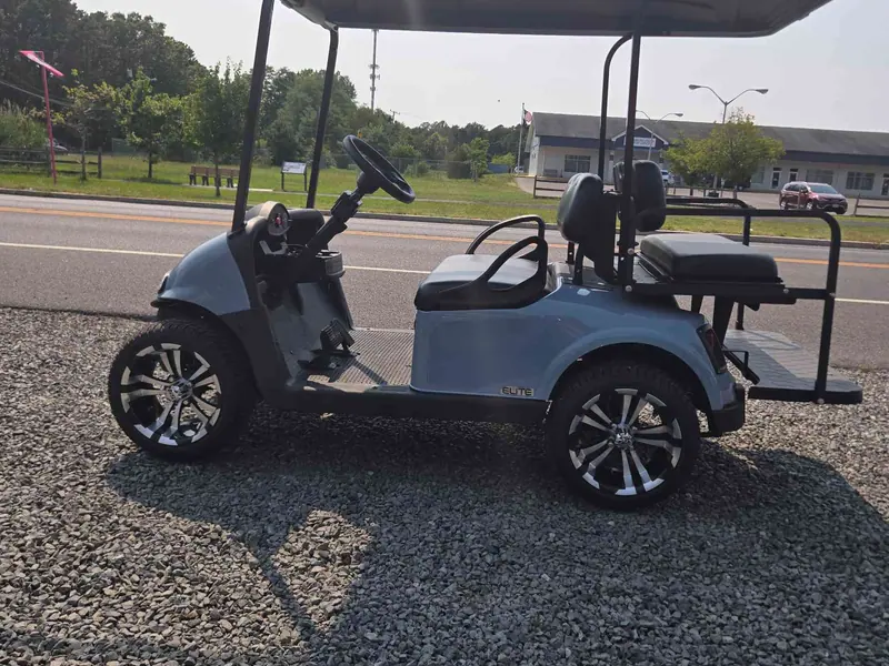 Used blue electric 2021 EZGO RXV golf cart for sale in Waretown, NJ — photo 2