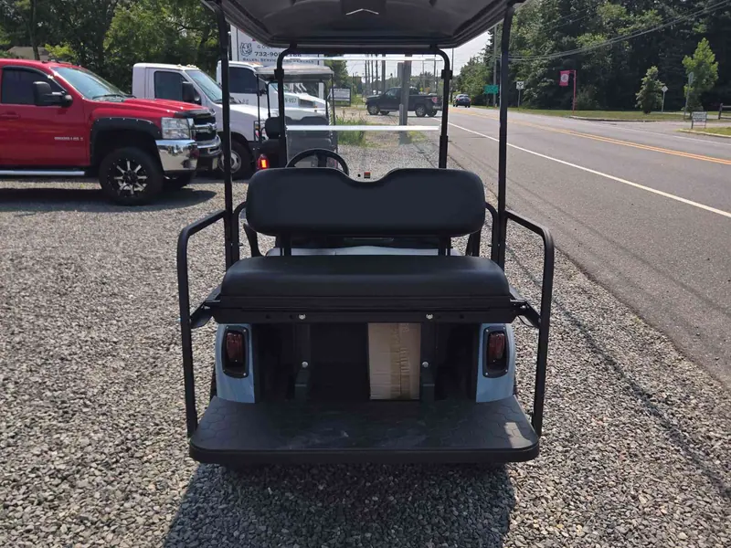 Used blue electric 2021 EZGO RXV golf cart for sale in Waretown, NJ — photo 4