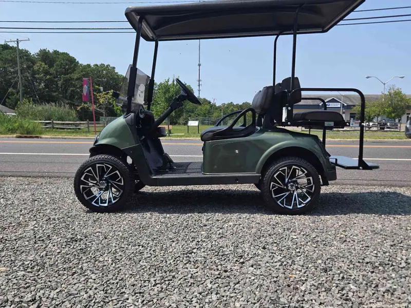 Used green electric 2021 EZGO RXV golf cart for sale in Waretown, NJ — photo 2