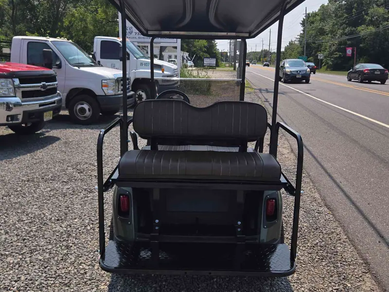 Used green electric 2021 EZGO RXV golf cart for sale in Waretown, NJ — photo 4