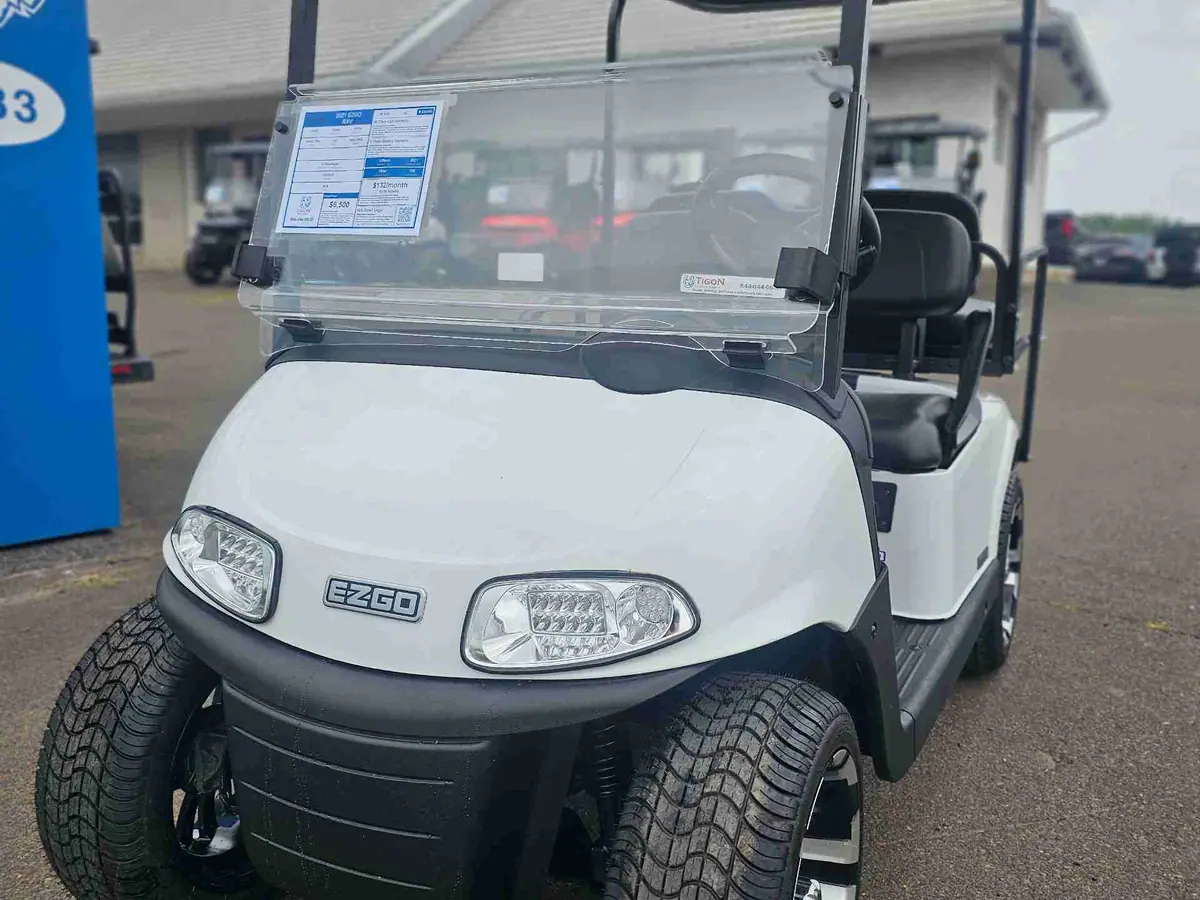 Used white electric 2021 EZGO RXV golf cart for sale in Hatfield, PA