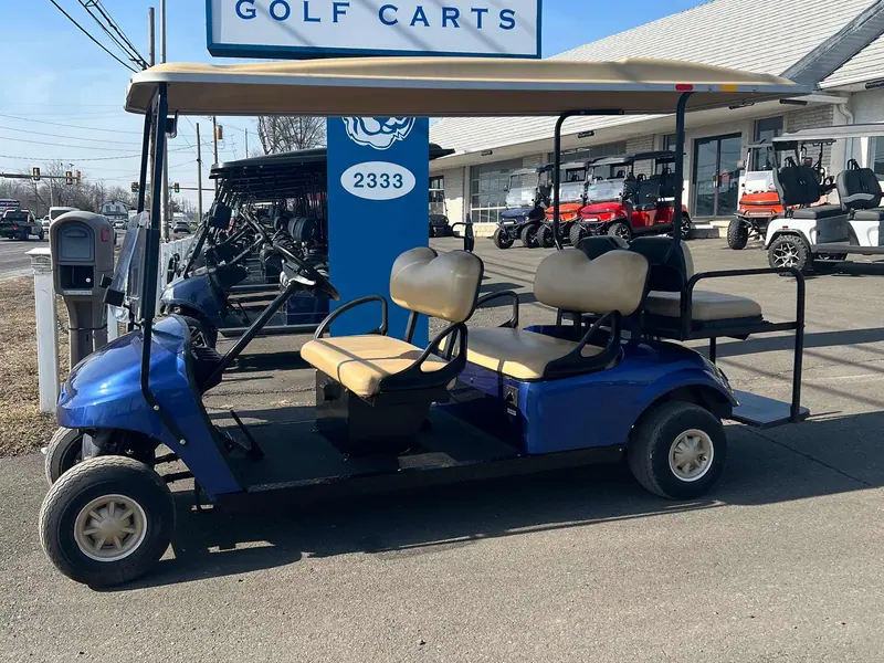 Used blue electric 2016 EZGO TXT golf cart for sale in Swanton, OH — photo 2
