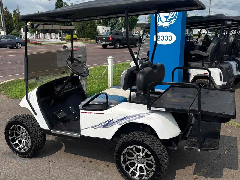 Used white electric 2008 EZGO TXT lifted golf cart for sale in Hatfield, PA — photo 3