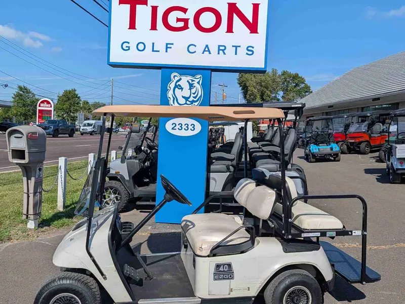 Used white electric 1998 EZGO TXT golf cart for sale in Hatfield, PA — photo 2