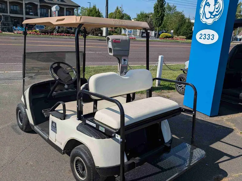 Used white electric 1998 EZGO TXT golf cart for sale in Hatfield, PA — photo 3