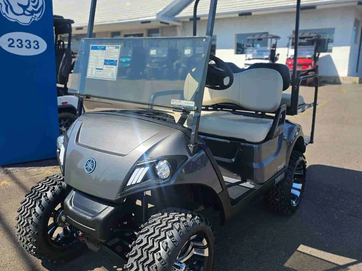 New armour gray gas 2027 Yamaha Drive 2 lifted golf cart for sale in Lecanto, FL