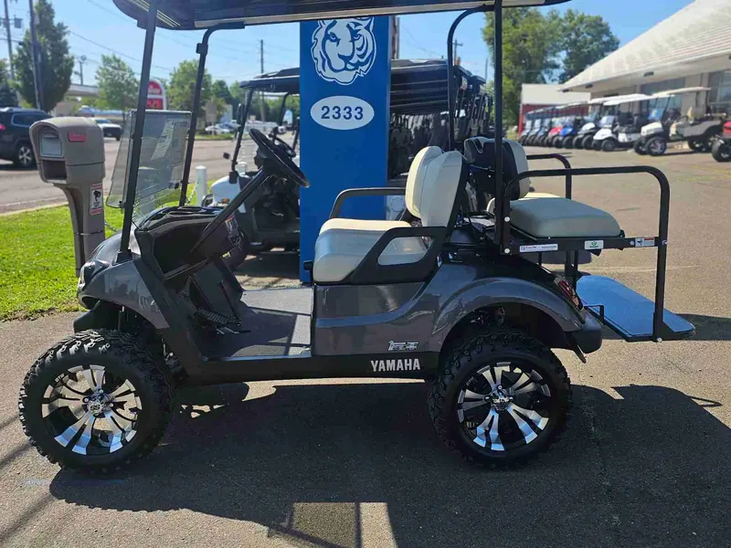 New armour gray gas 2027 Yamaha Drive 2 lifted golf cart for sale in Lecanto, FL — photo 2