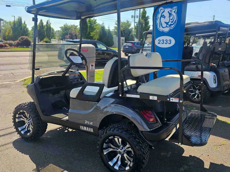 New armour gray gas 2027 Yamaha Drive 2 lifted golf cart for sale in Lecanto, FL — photo 3