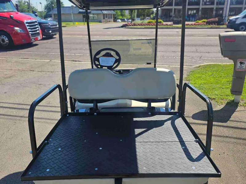 New armour gray gas 2027 Yamaha Drive 2 lifted golf cart for sale in Lecanto, FL — photo 4