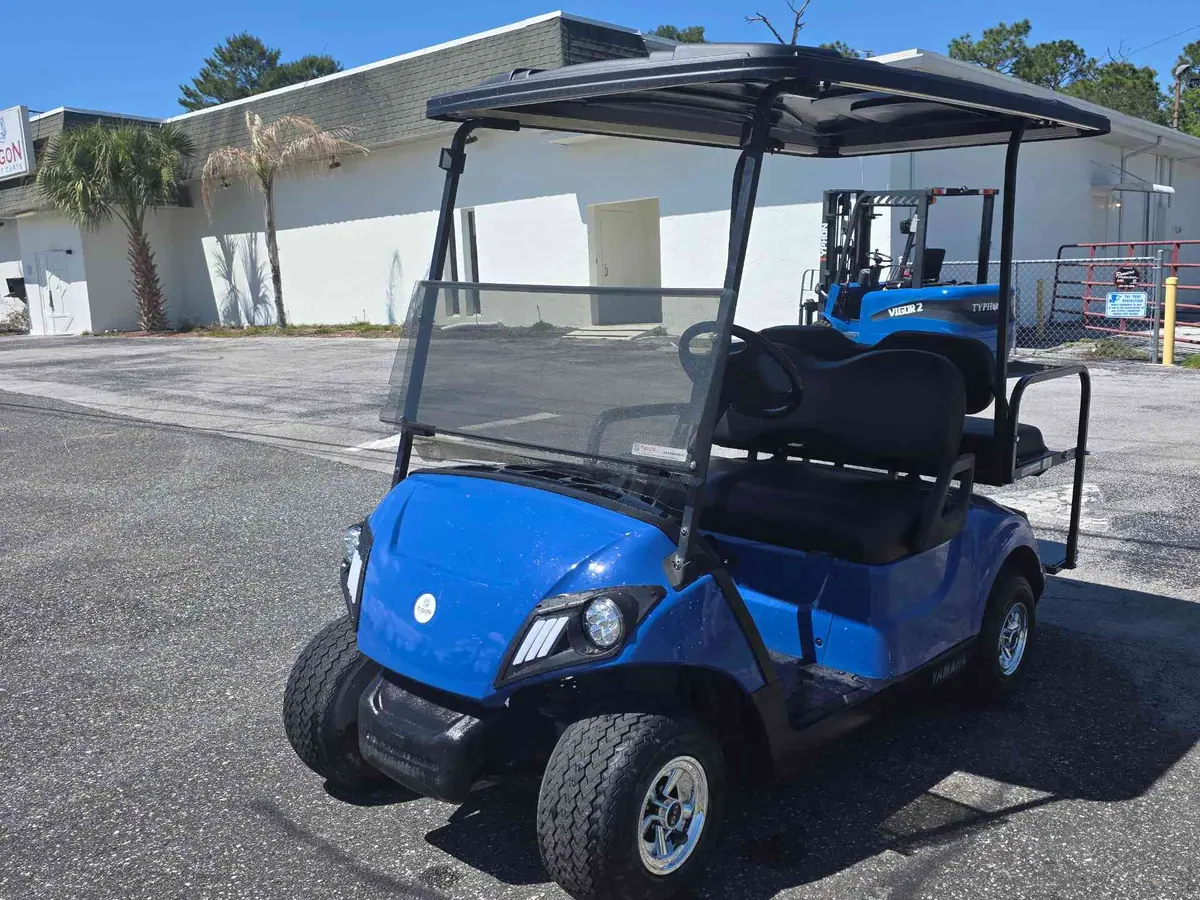 Used blue gas 2016 Yamaha Drive 2 golf cart for sale in Lecanto, FL
