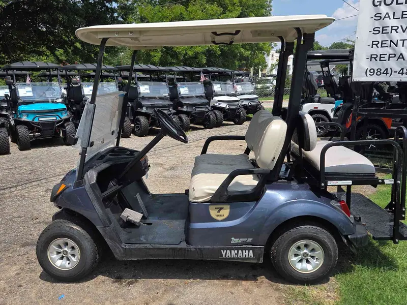 Used blue gas 2017 Yamaha Drive 2 golf cart for sale in Raleigh, NC — photo 2