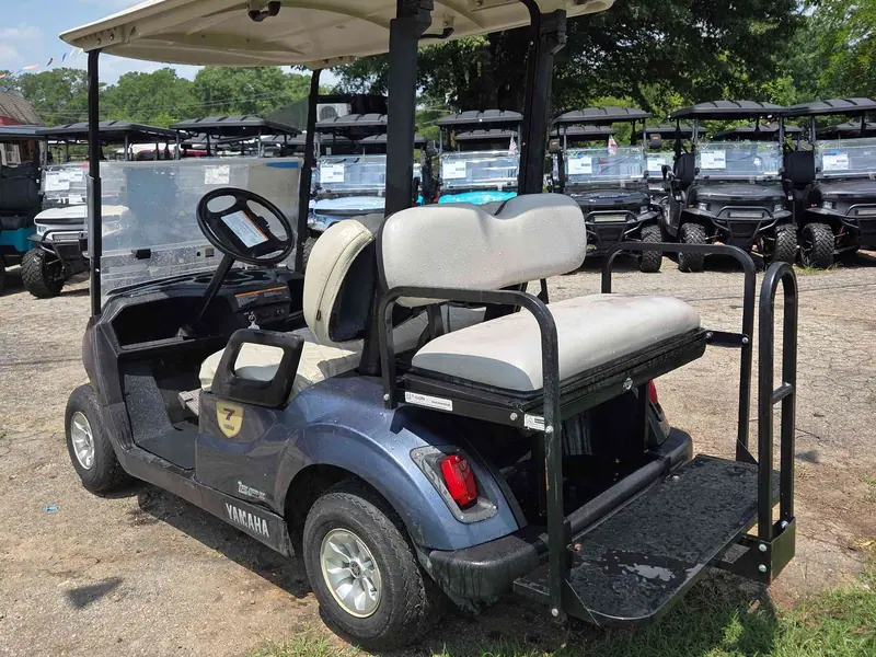 Used blue gas 2017 Yamaha Drive 2 golf cart for sale in Raleigh, NC — photo 3