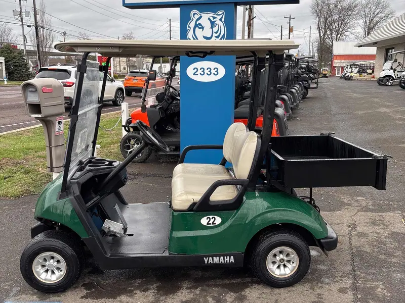 Used green electric 2017 Yamaha Drive 2 golf cart for sale in South Bend, IN — photo 2